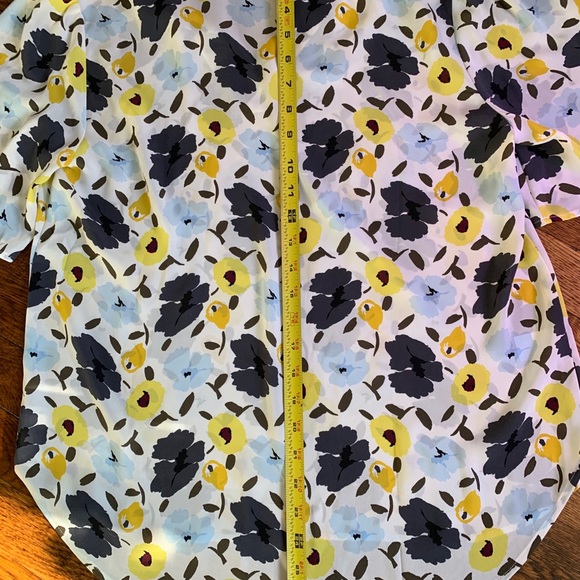 Loft Floral Print Flutter Sleeve Top - Picture 6 of 7